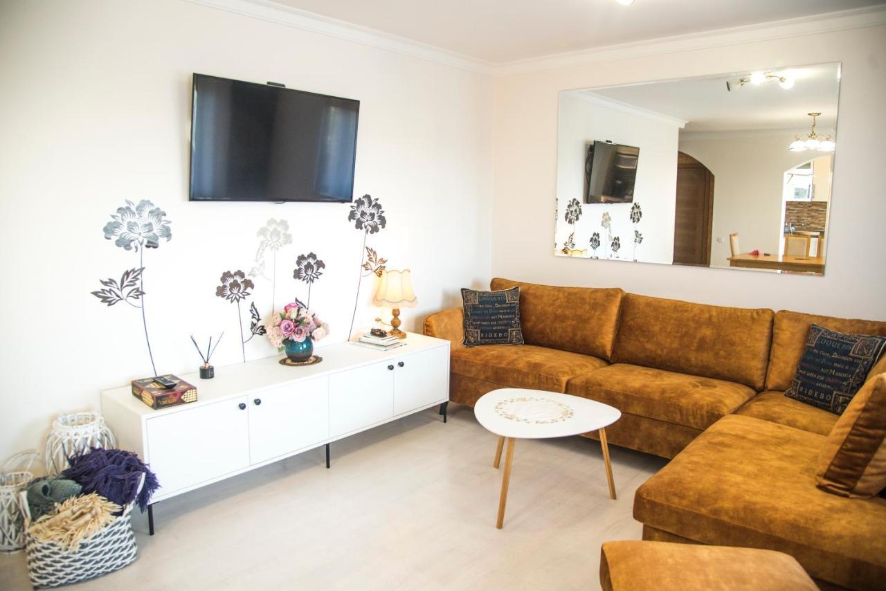 Lyra63 Large 80Sq M Top 14 Floor Šiauliai Dış mekan fotoğraf